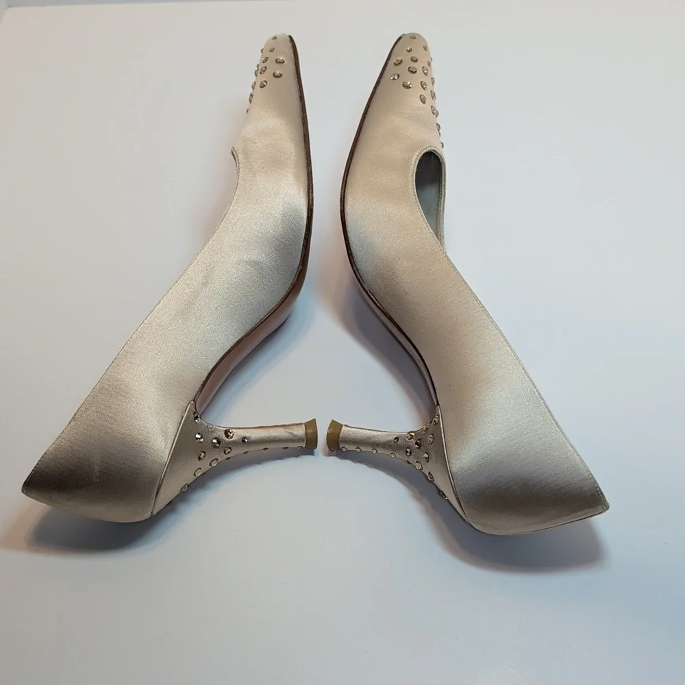 St. John Satin Embellished Studded Formal Evening Heels Size 8